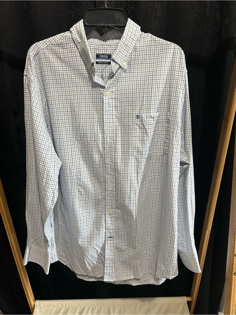 Izod Men’s White and Blue Windowpane Button-Down Shirt